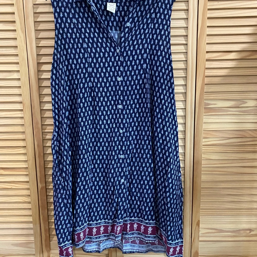 Faded Glory Navy and Red Patterned Dress